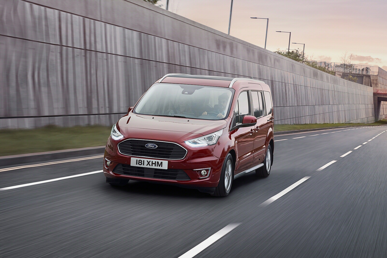 New Ford Grand Tourneo Connect 1.5 Tdci 120 Zetec 5Dr Powershift Diesel
