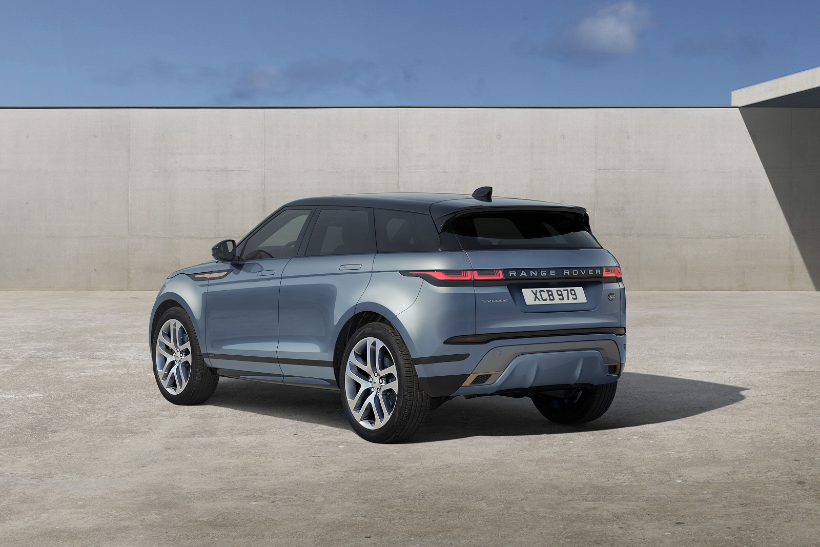 New Land Rover Range Rover Evoque 2.0 Ed4 Se 5Dr 2Wd Diesel Hatchback for  Sale | Farnell Land Rover