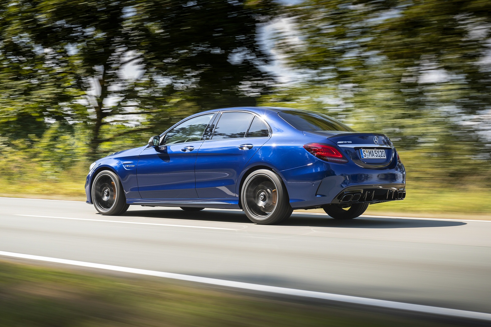 Мерседес c63 седан