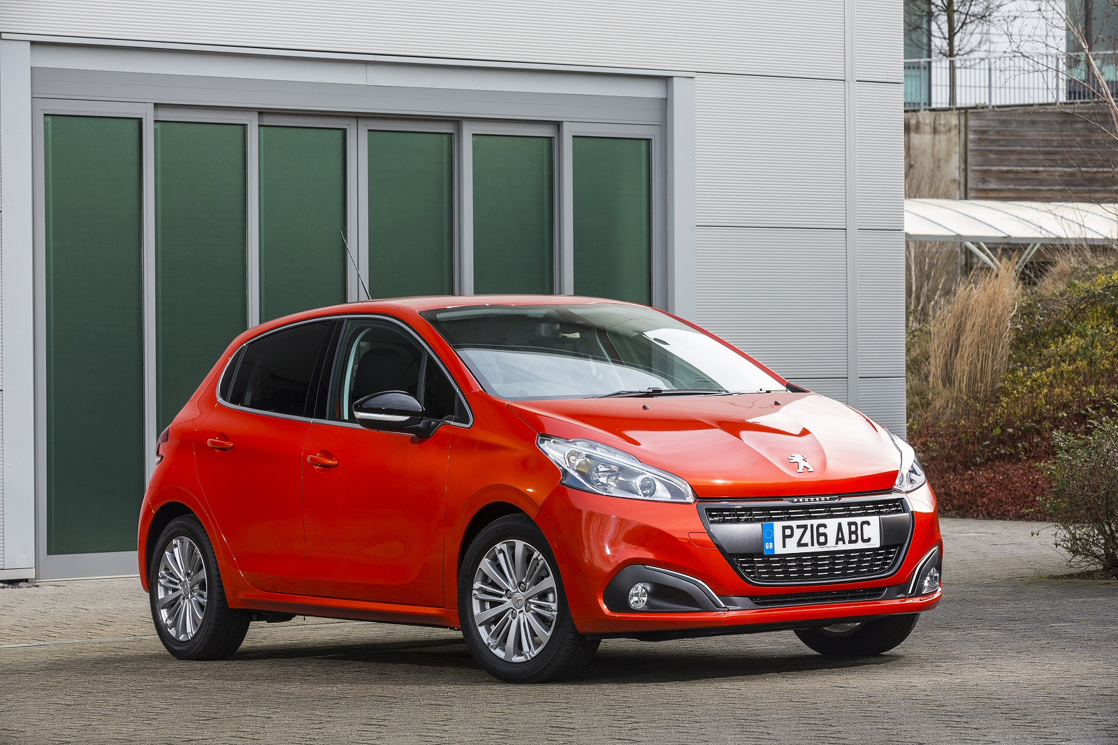 New Peugeot 208 1.6 Bluehdi Allure 5Dr [start Stop] Diesel Hatchback