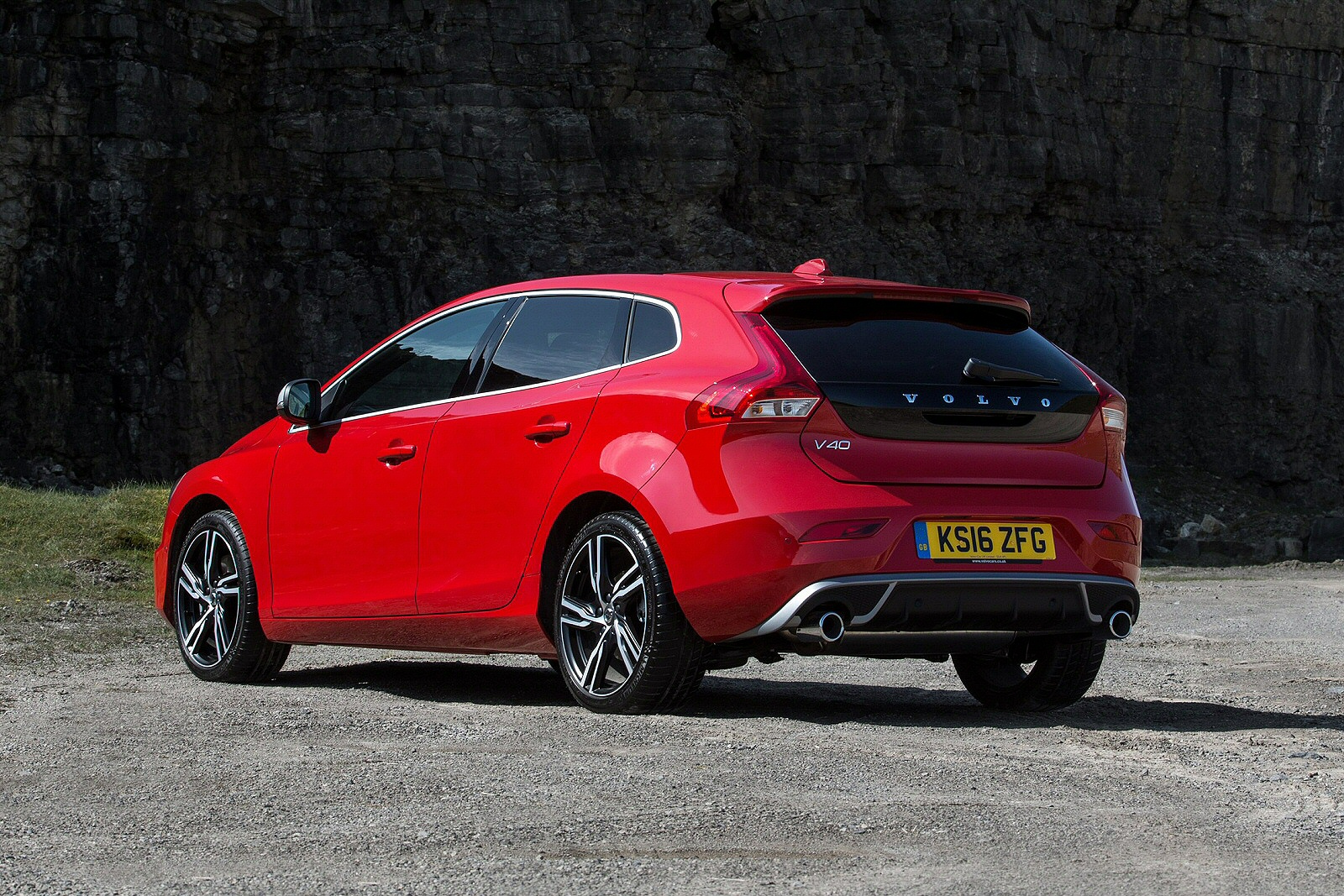Volvo v40 t2