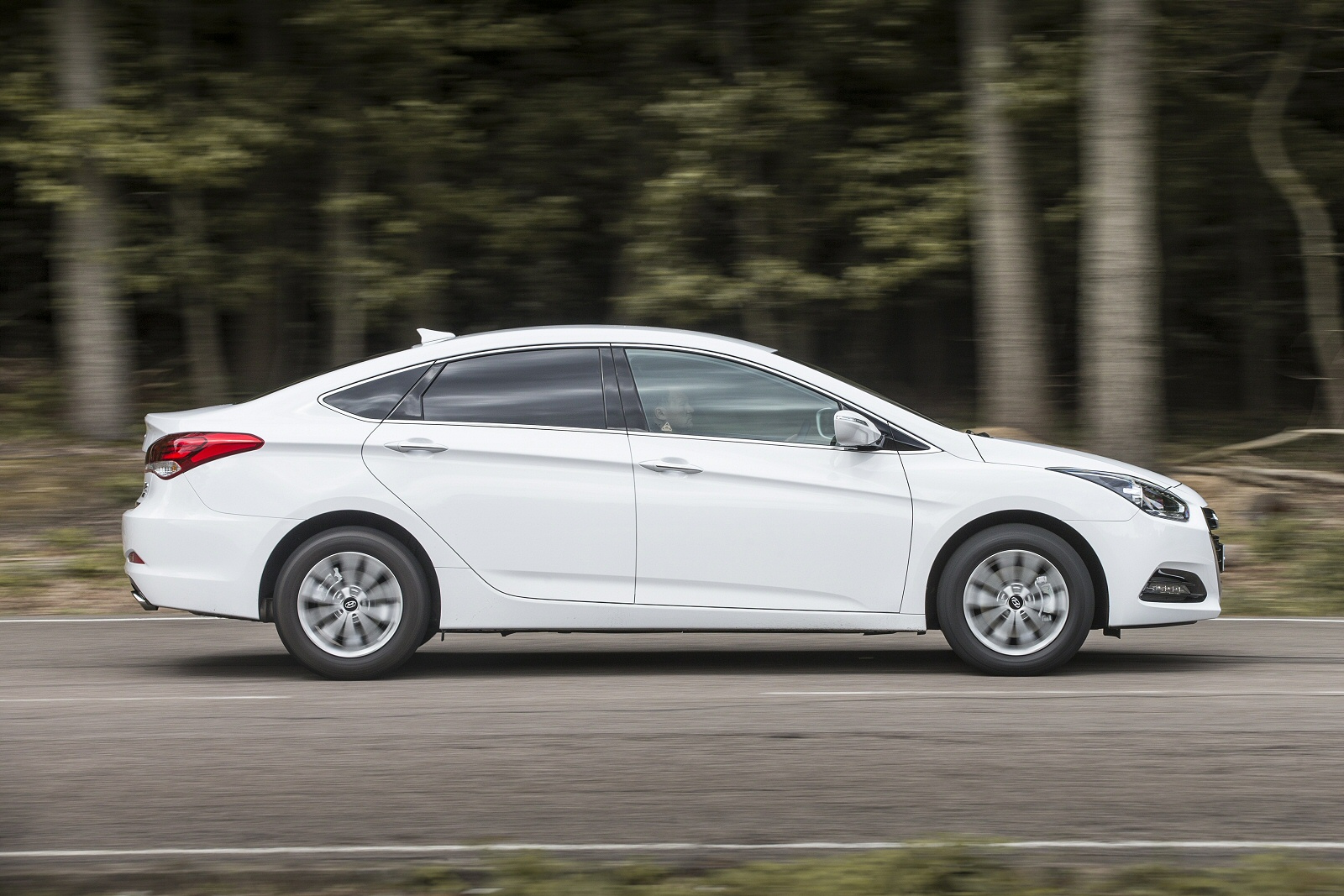 Зеркало левое hyundai i40